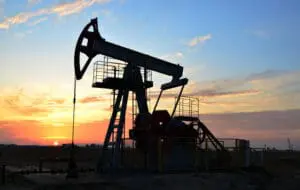 Studiu: importanța investițiilor în petrol și gaze