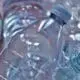 Capacele de plastic, atașate obligatoriu sticlelor din 3 iulie
