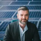 LONGi și Enexus accelerează proiectele solare din România cu 300 MW de module fotovoltaice