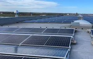 E.ON: 400 de centrale electrice fotovoltaice livrate companiilor
