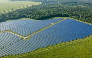 Soluții scalabile pentru spații deschise: K2 Systems își extinde portofoliul de sisteme montate la sol 