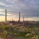 Rompetrol construiește o centrală fotovoltaică pentru rafinăria Petromidia