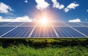Entek cumpără un proiect fotovoltaic de 214 MW în România