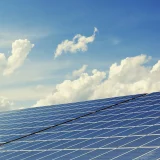 OMV Petrom devine partener în unul dintre cele mai mari parcuri fotovoltaice din Bulgaria