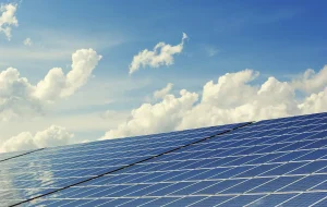 OMV Petrom devine partener în unul dintre cele mai mari parcuri fotovoltaice din Bulgaria